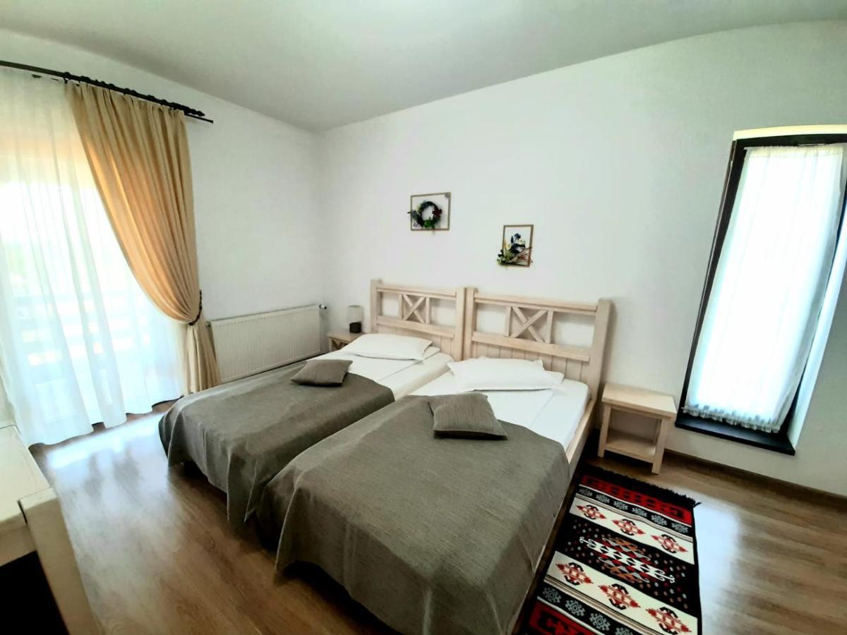 Отель Dor De Casa Doljesti Экстерьер фото