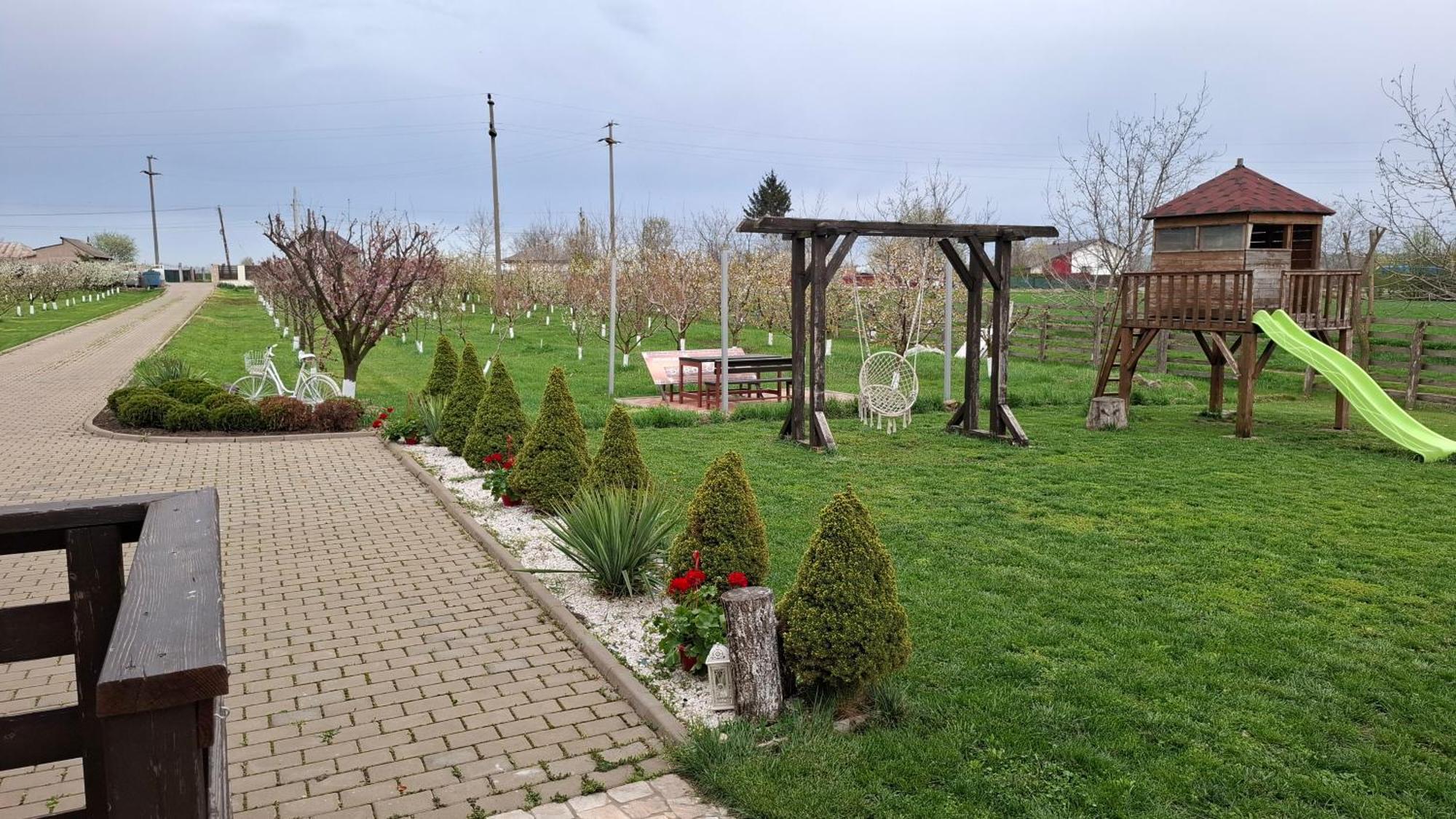 Отель Dor De Casa Doljesti Экстерьер фото