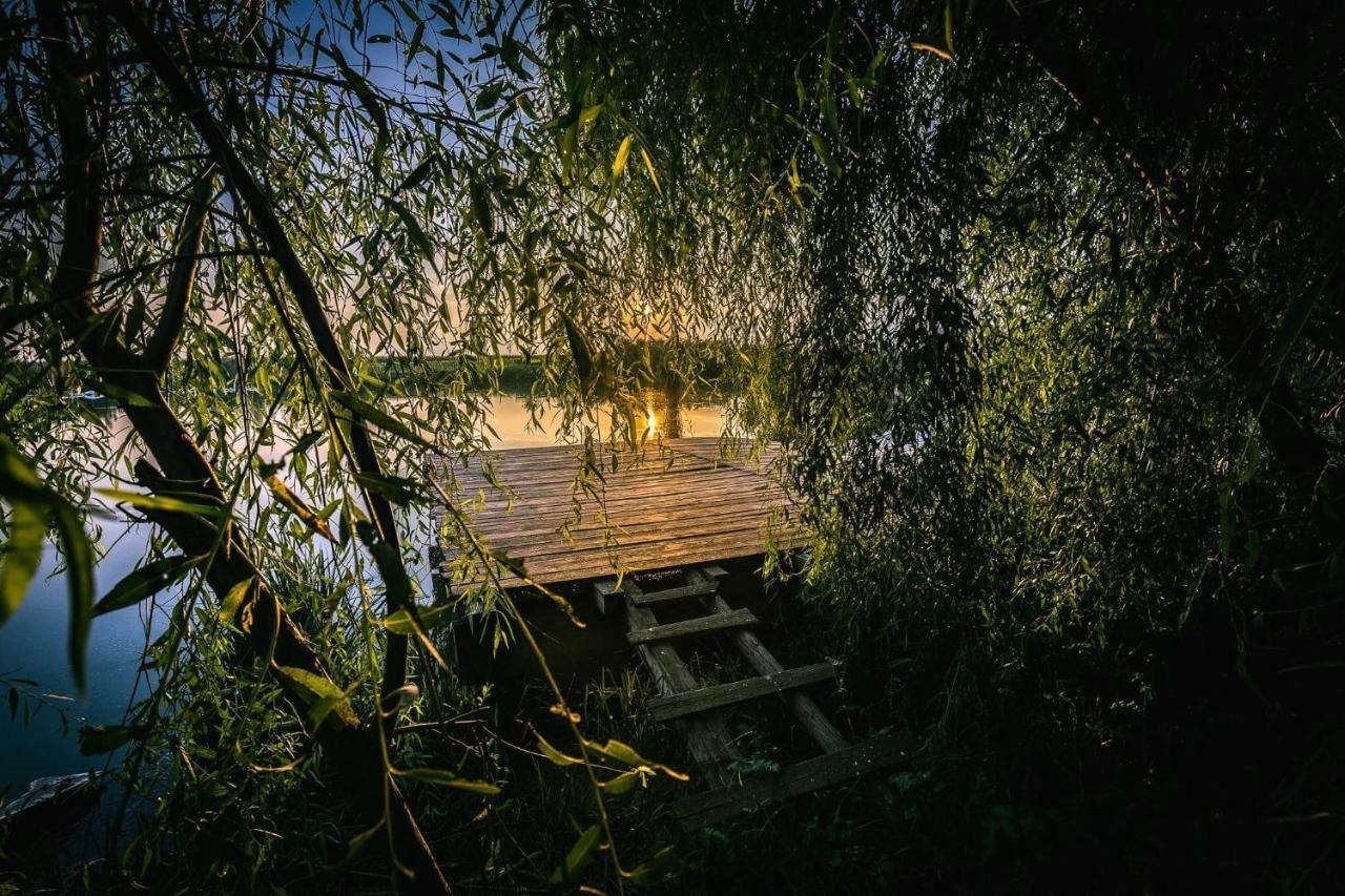 Отель Dor De Casa Doljesti Экстерьер фото
